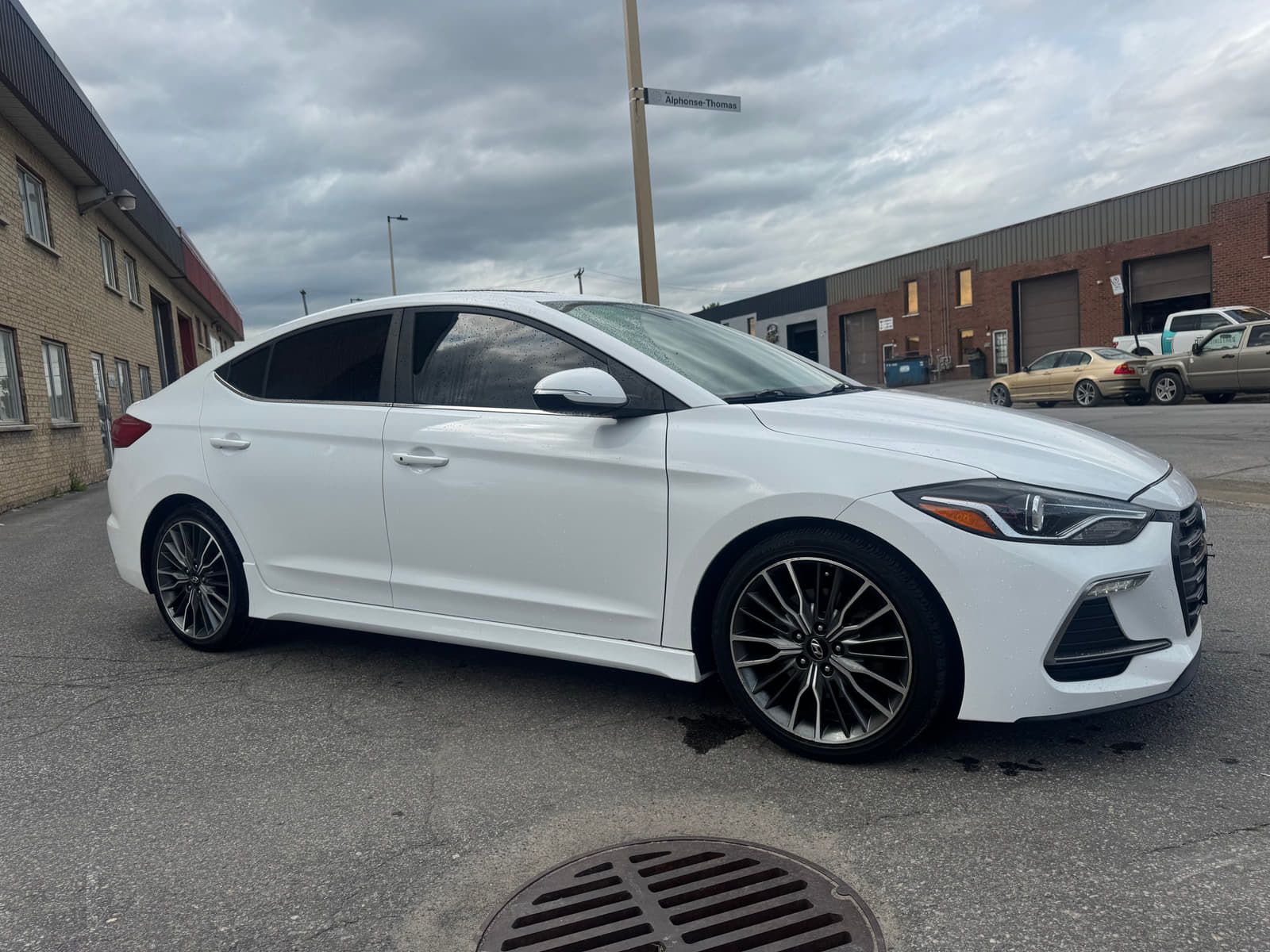 Hyundai Elantra 2018 - Thumbnail 6