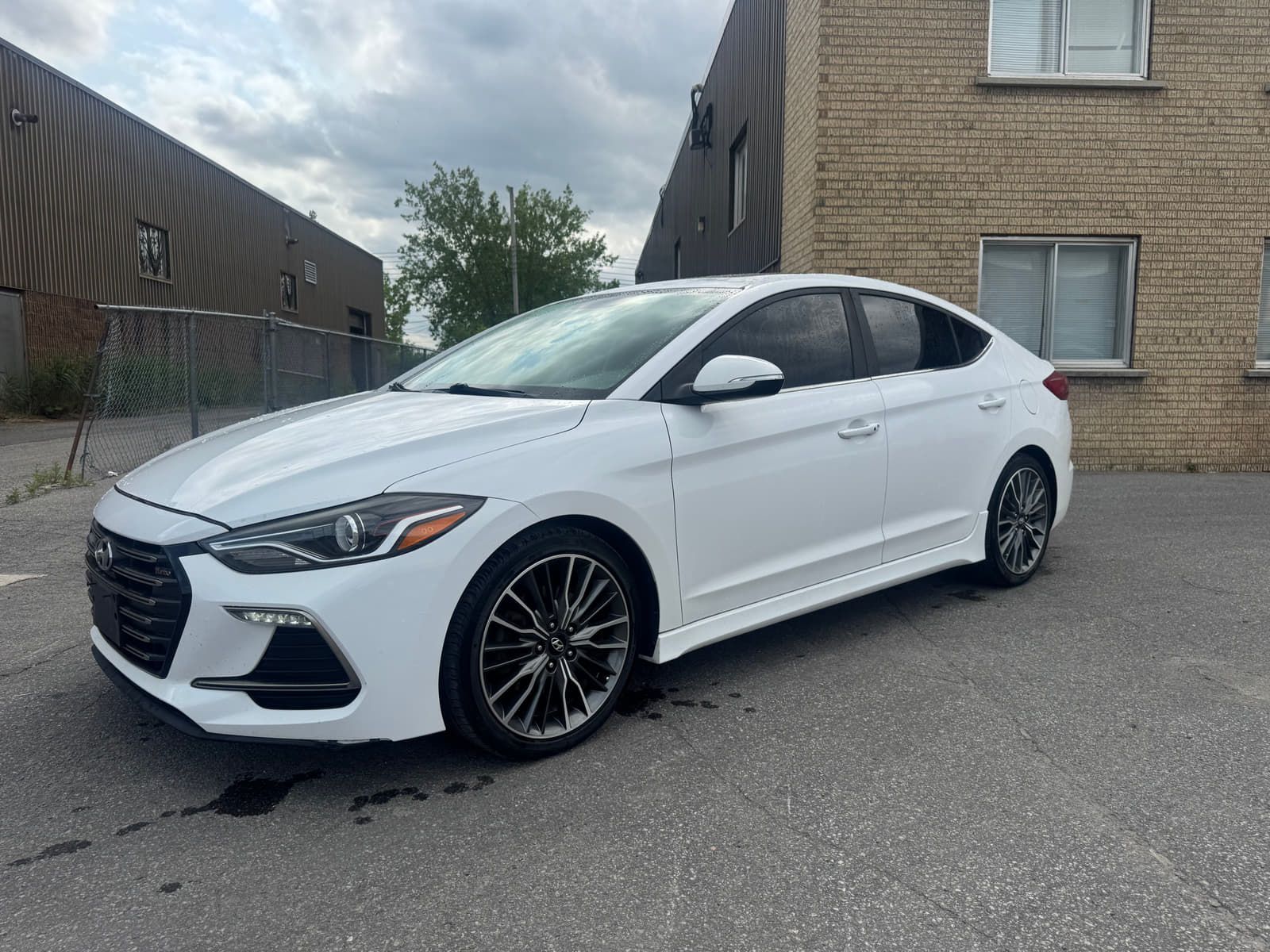 Hyundai Elantra 2018 - Image 1