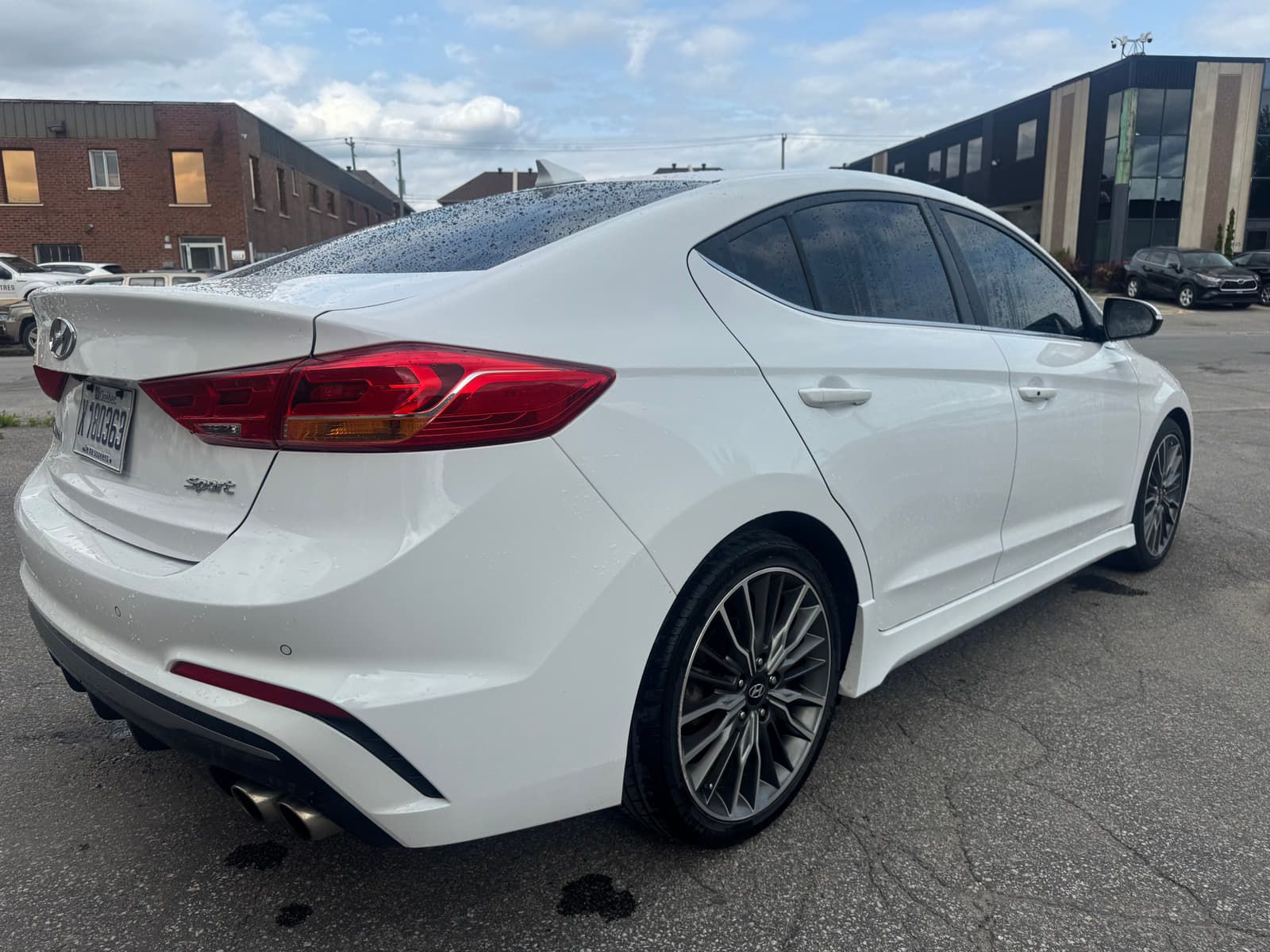 Hyundai Elantra 2018 - Image 4