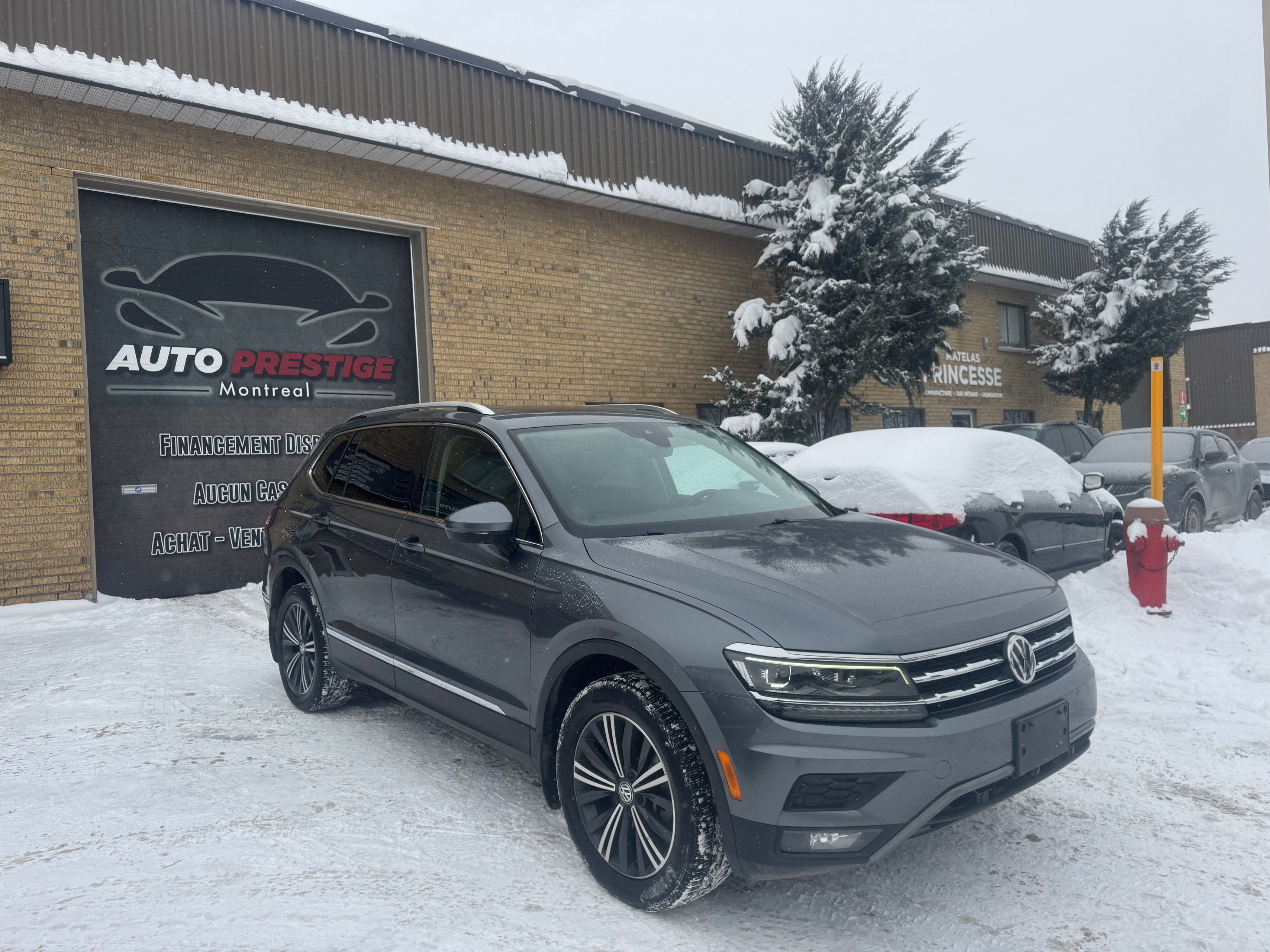 Volkswagen Tiguan 2018 - Image 2
