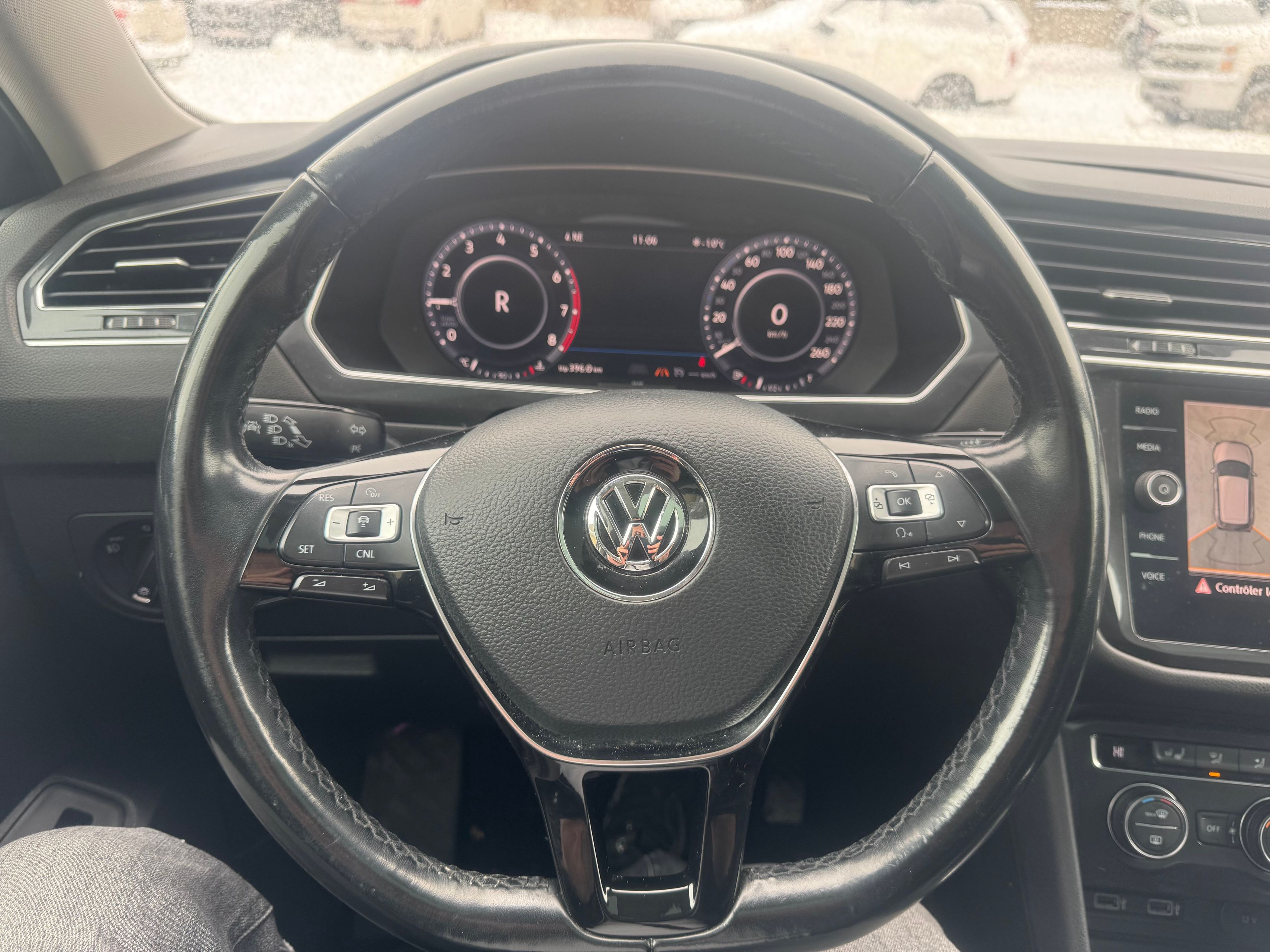 Volkswagen Tiguan 2018 - Image 11