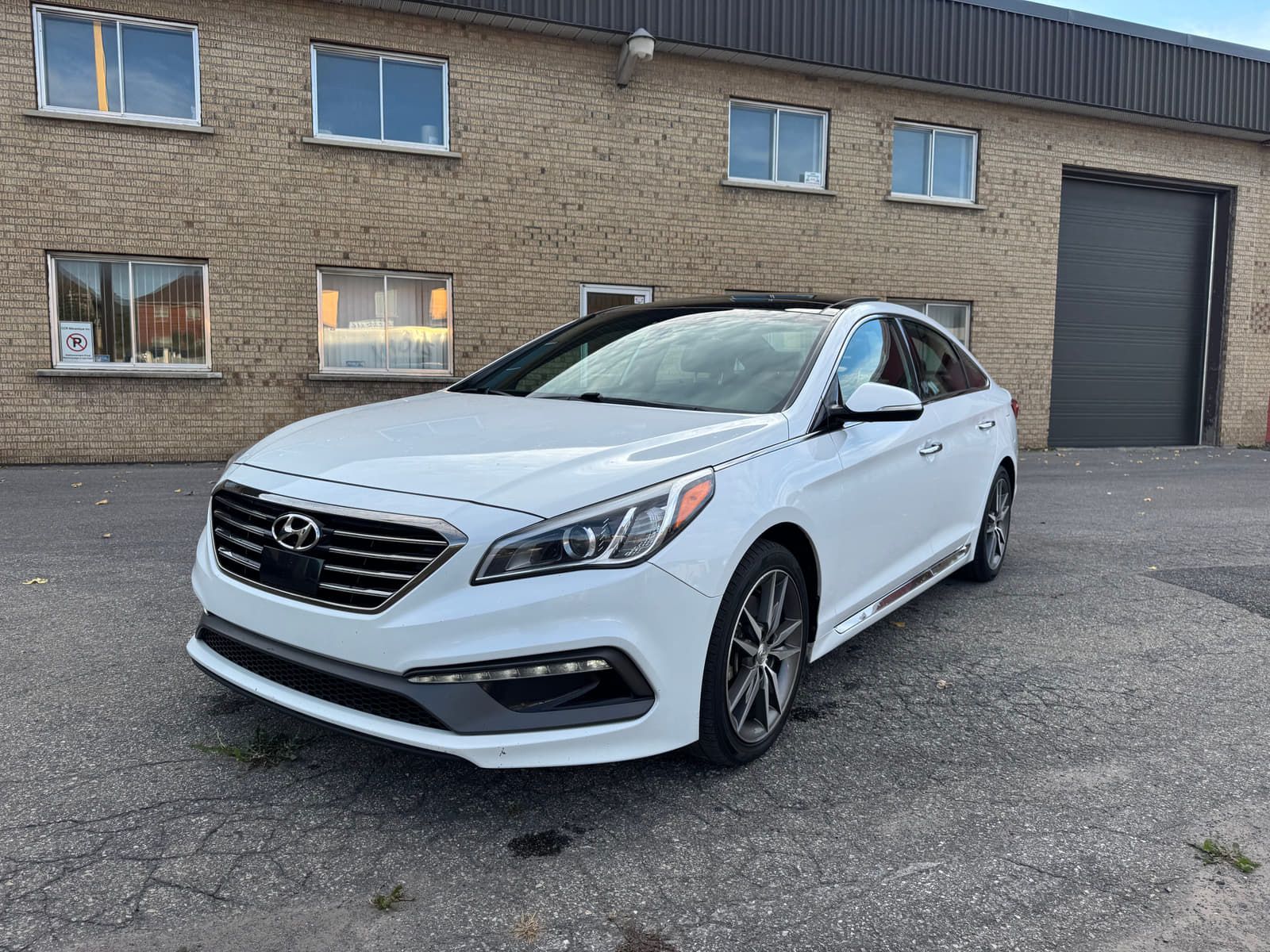 Hyundai Sonata 2015 - Image 1