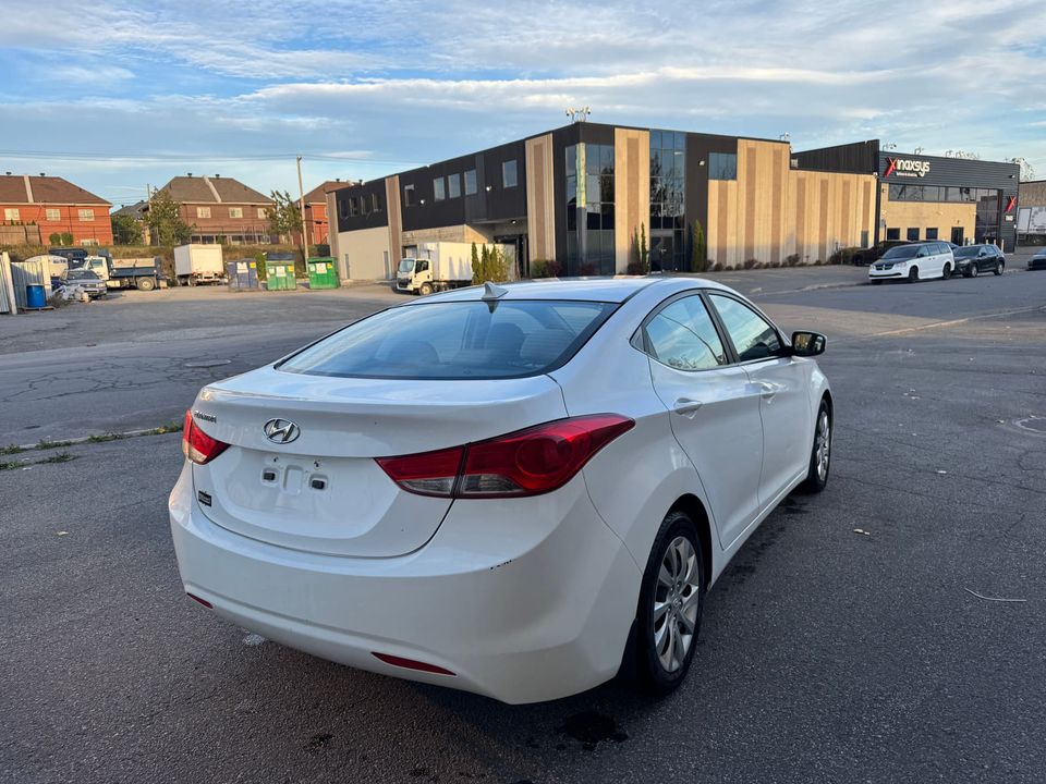 Hyundai Elantra 2013 - Image 4