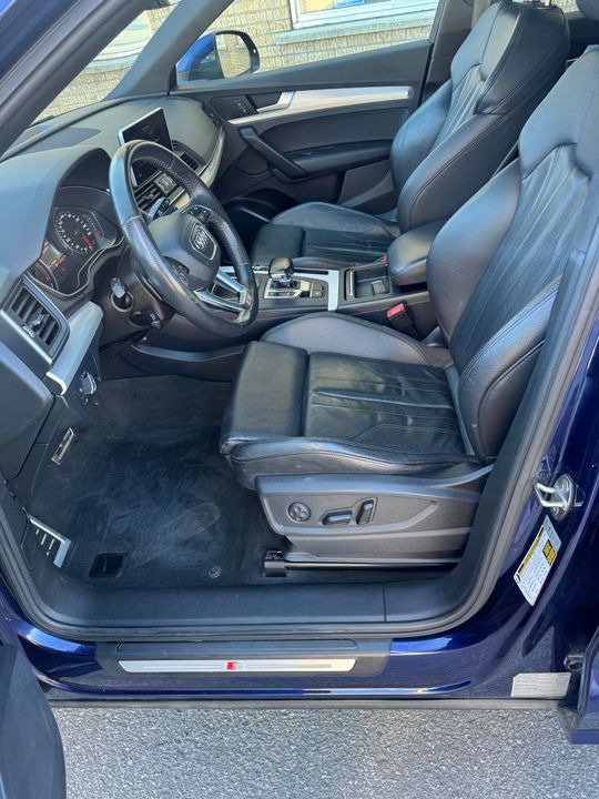 Audi Q5 2018 - Image 9