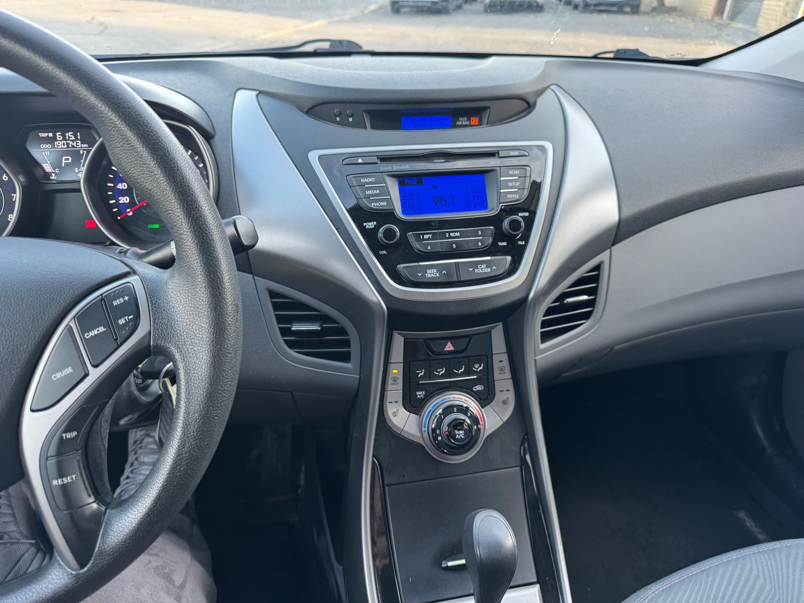 Hyundai Elantra 2013 - Thumbnail 10